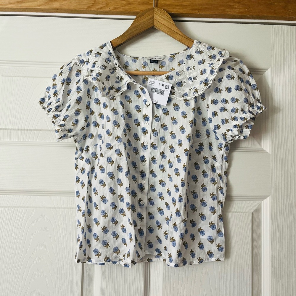 100% Cotton Floral White and Blue Blouse with Peter Pan Collar